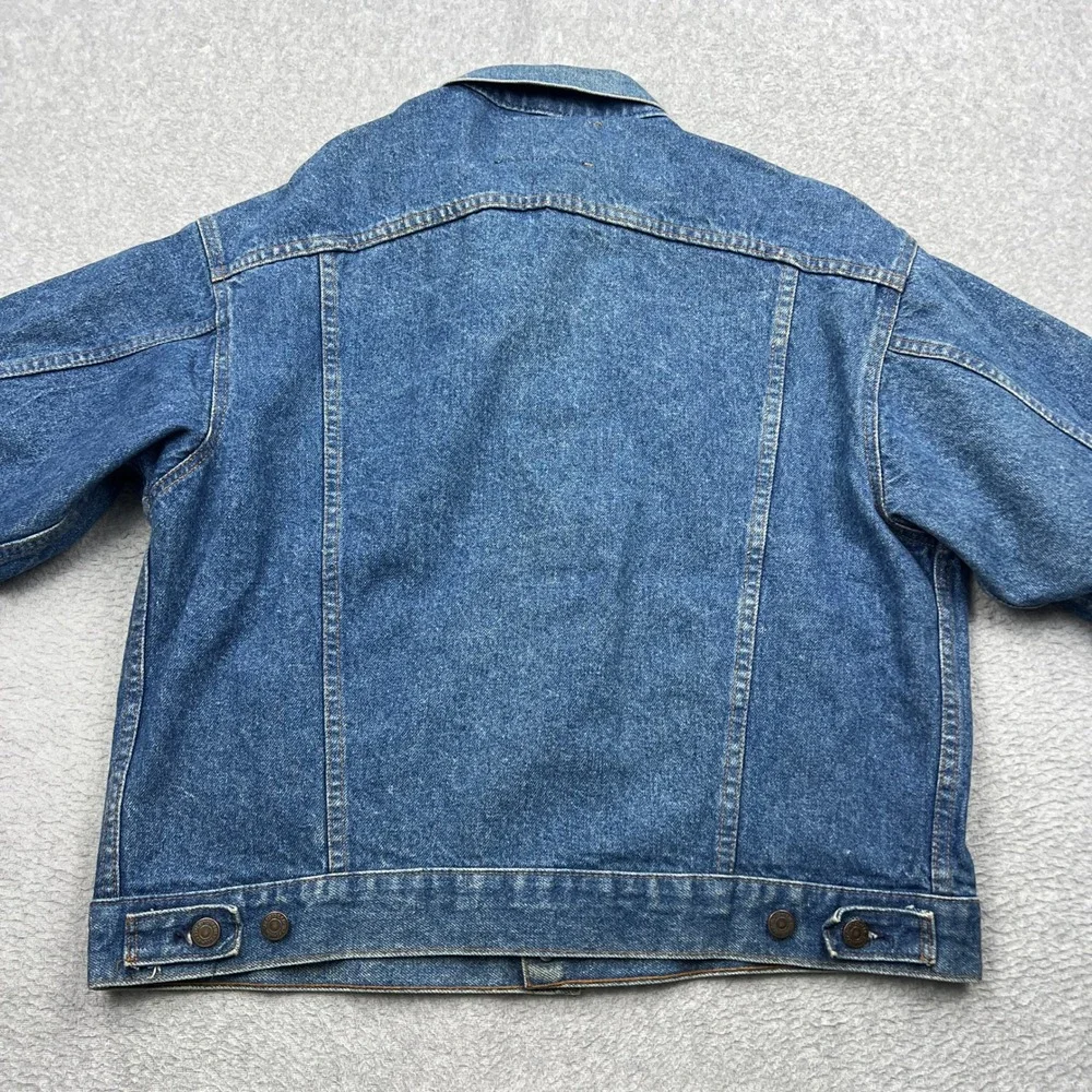 Levis around before